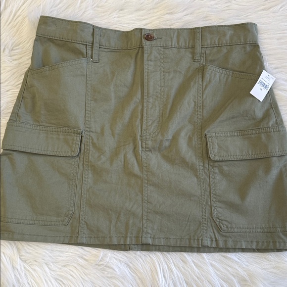 Gap Olive Green Cargo Pocket Mini Skirt Size 10 - Picture 2 of 14